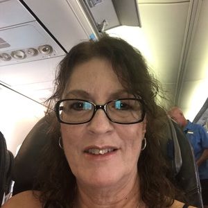 Meet your Posher, Laurie